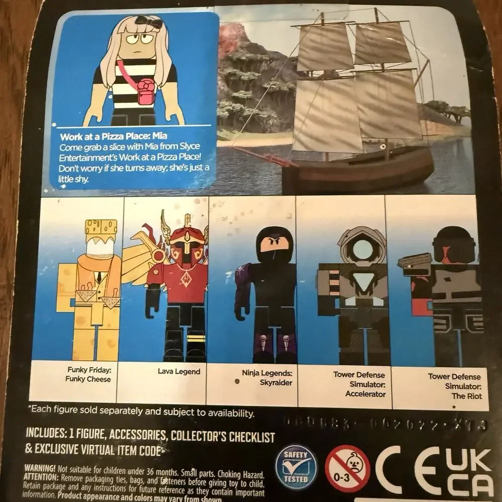 NIB ROBL0X Work At A Pizza Place Series 1 Scooter and Mia Figure Unopened